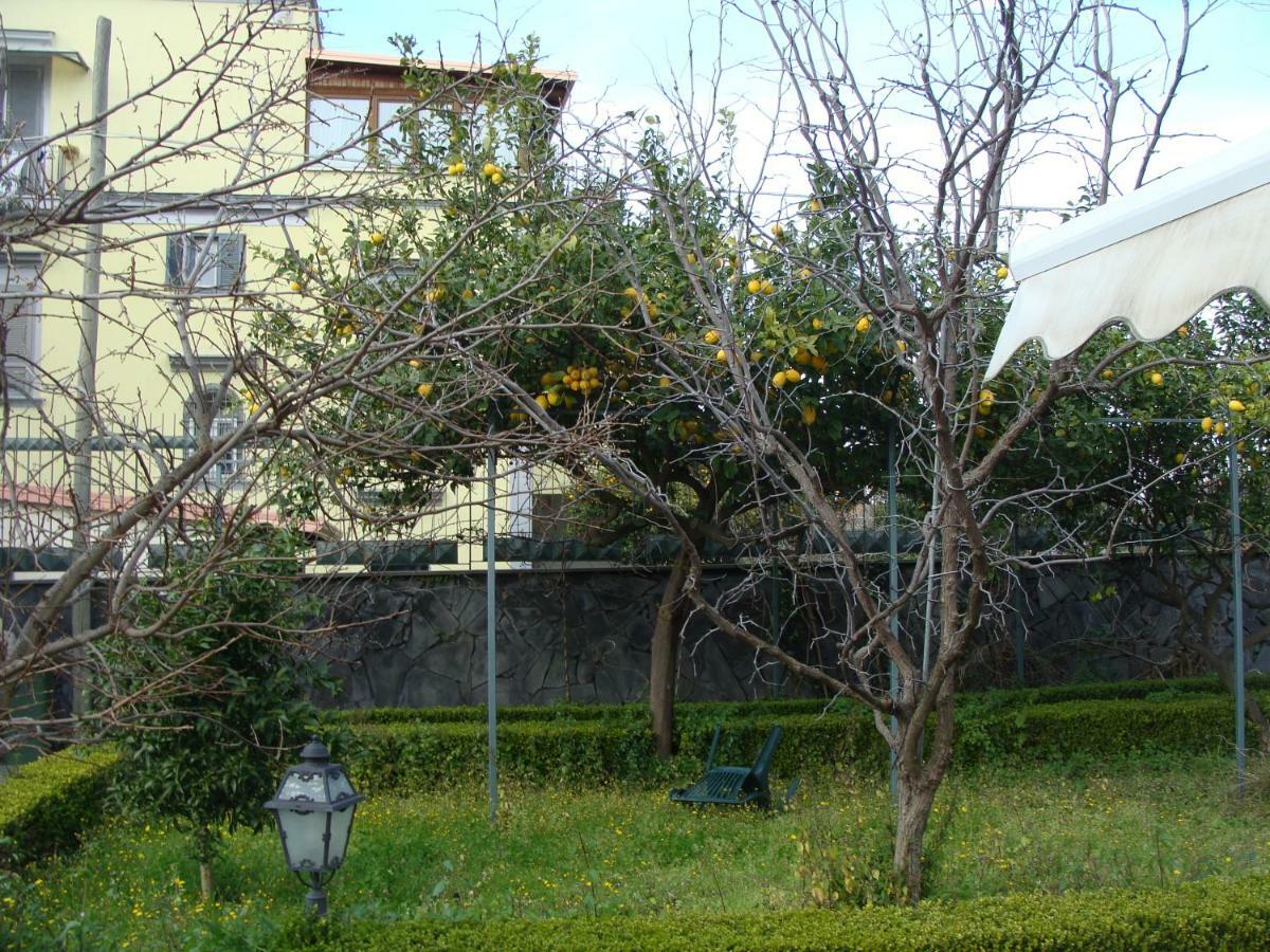 Villa Luisa Портичи Экстерьер фото